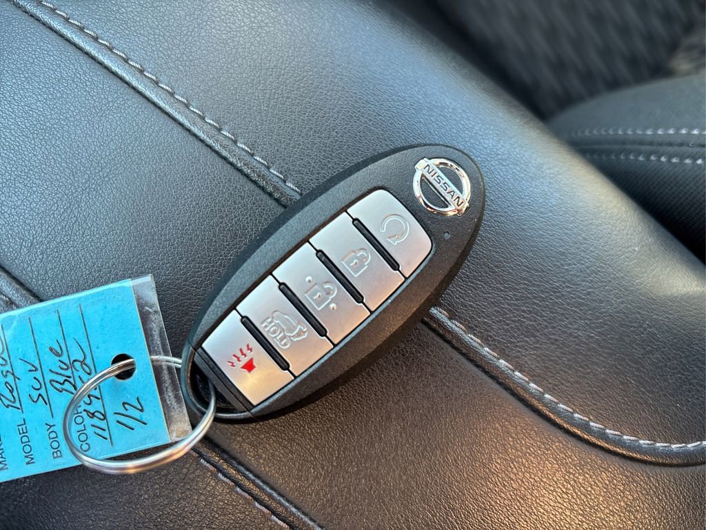 Used 2020 Nissan Rogue SV image 38