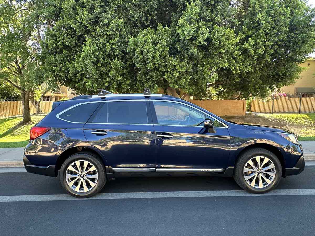 Used 2018 Subaru Outback 3.6R Touring AWD/4WD image 9