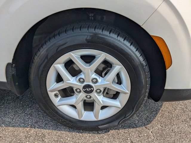 Used 2022 Kia Soul S FWD image 13