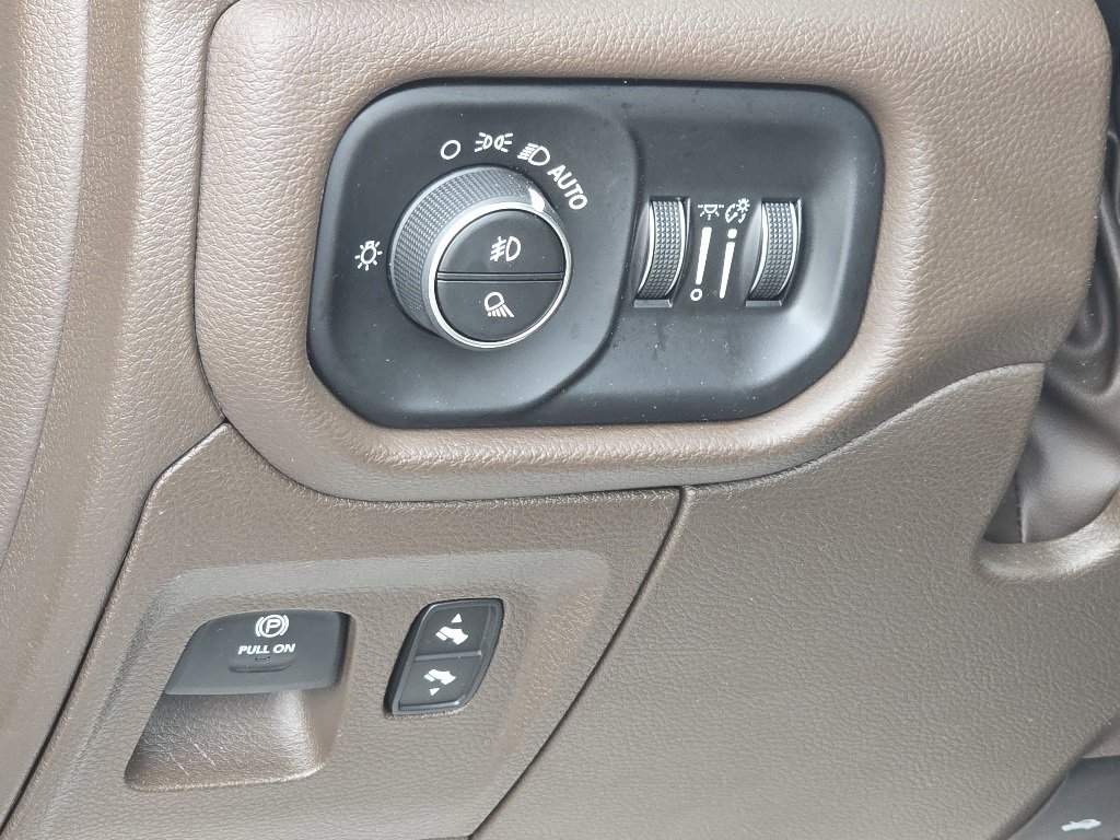 Used 2025 RAM 1500 Laramie image 8