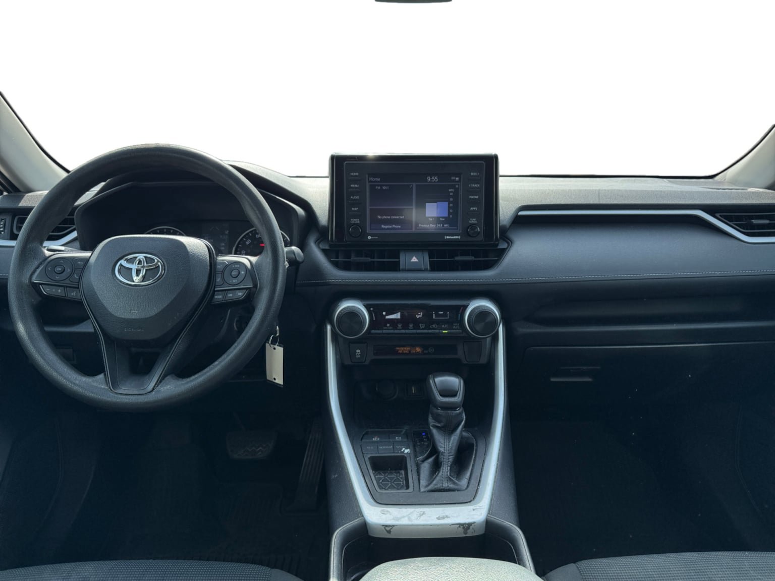 Used 2021 Toyota RAV4 LE FWD image 12