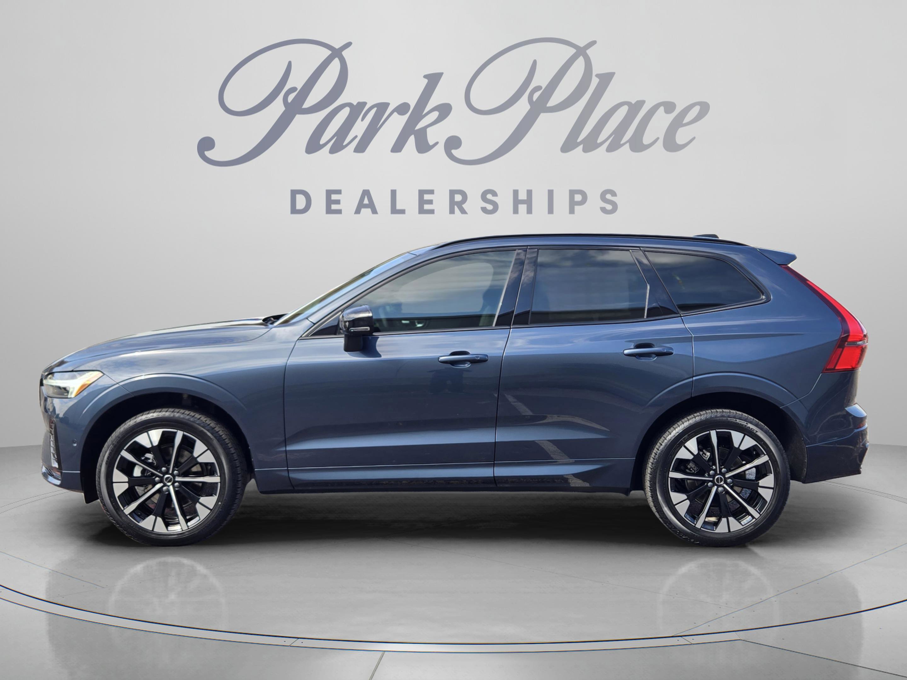 New 2026 Volvo XC60 B5 Plus w/ Protection Package Premier AWD/4WD video 2