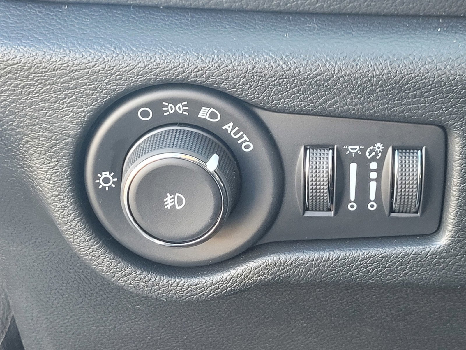 New 2026 Chrysler Pacifica Select image 27