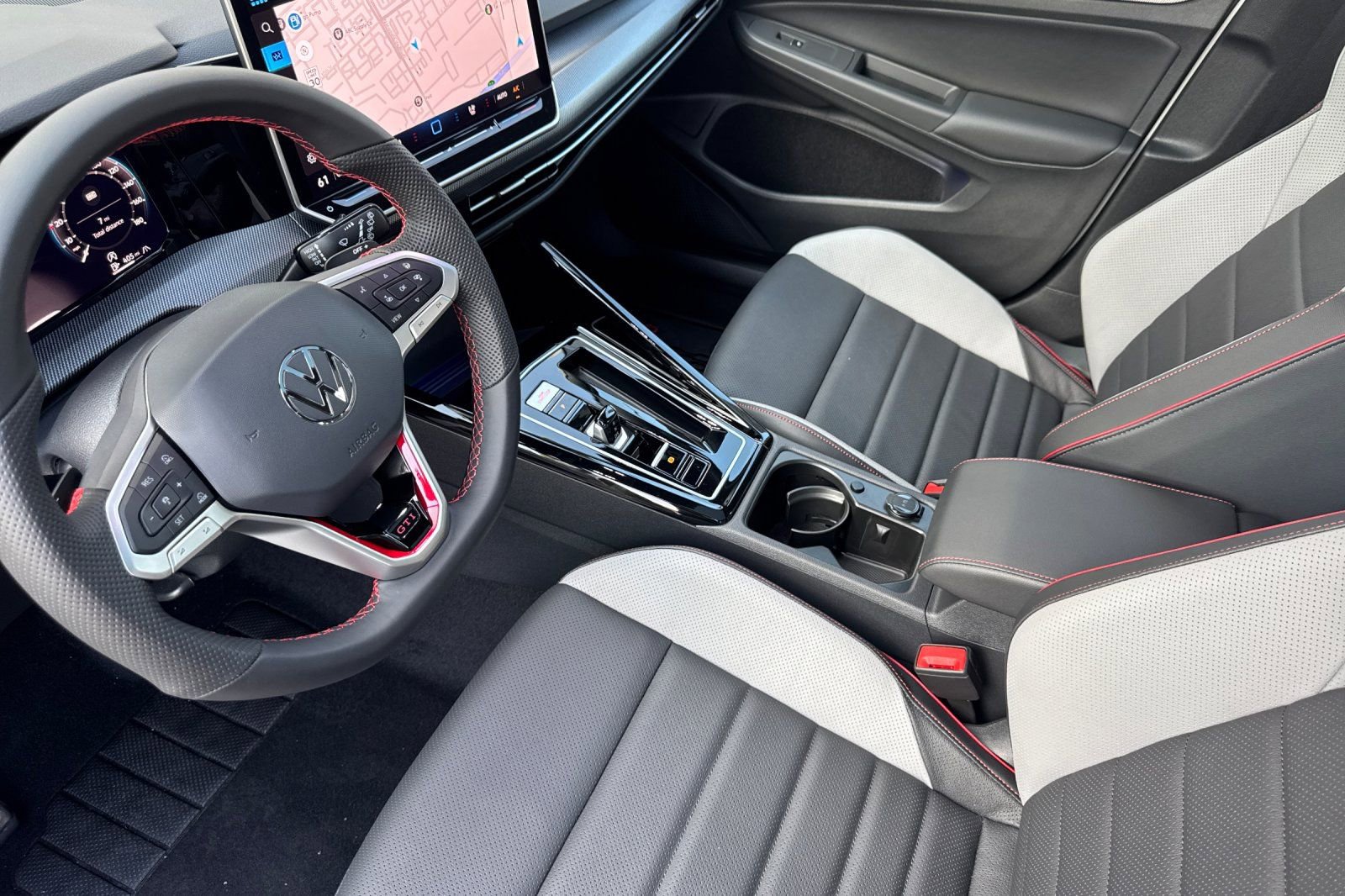 New 2025 Volkswagen GTI SE image 8