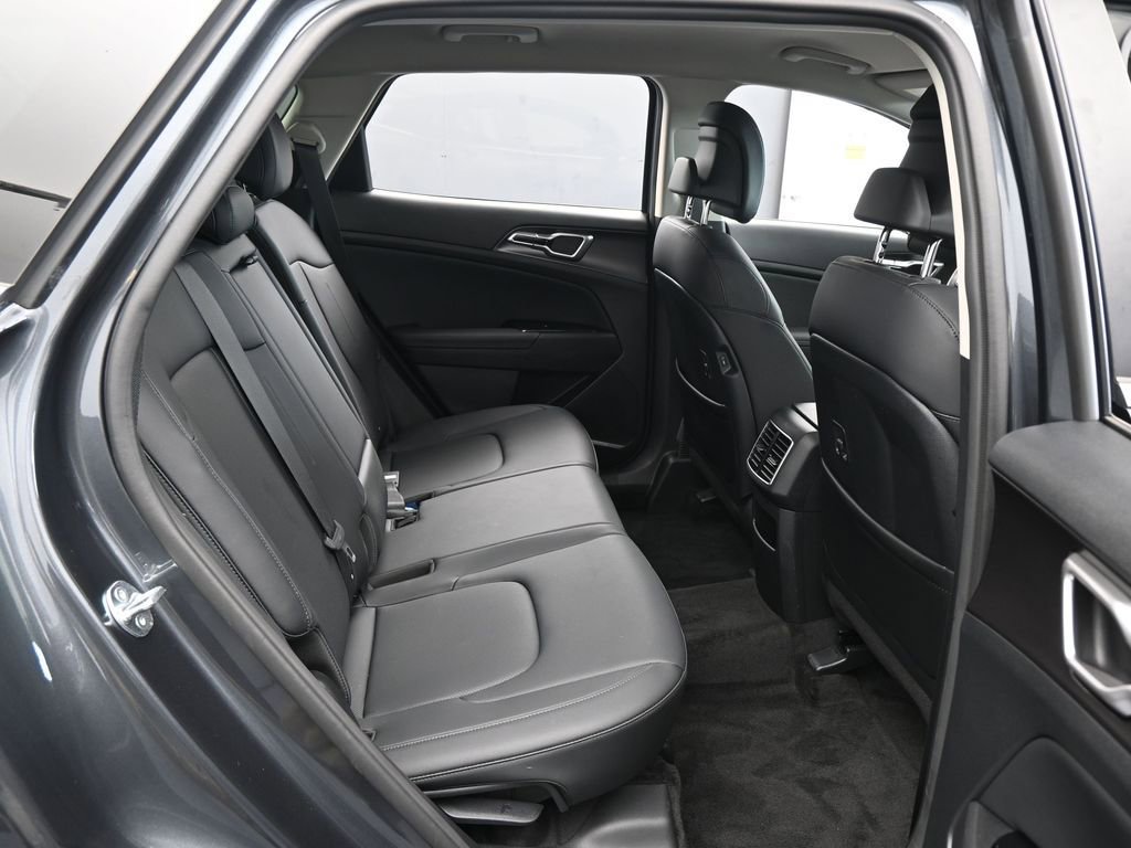 Used 2024 Kia Sportage EX image 33