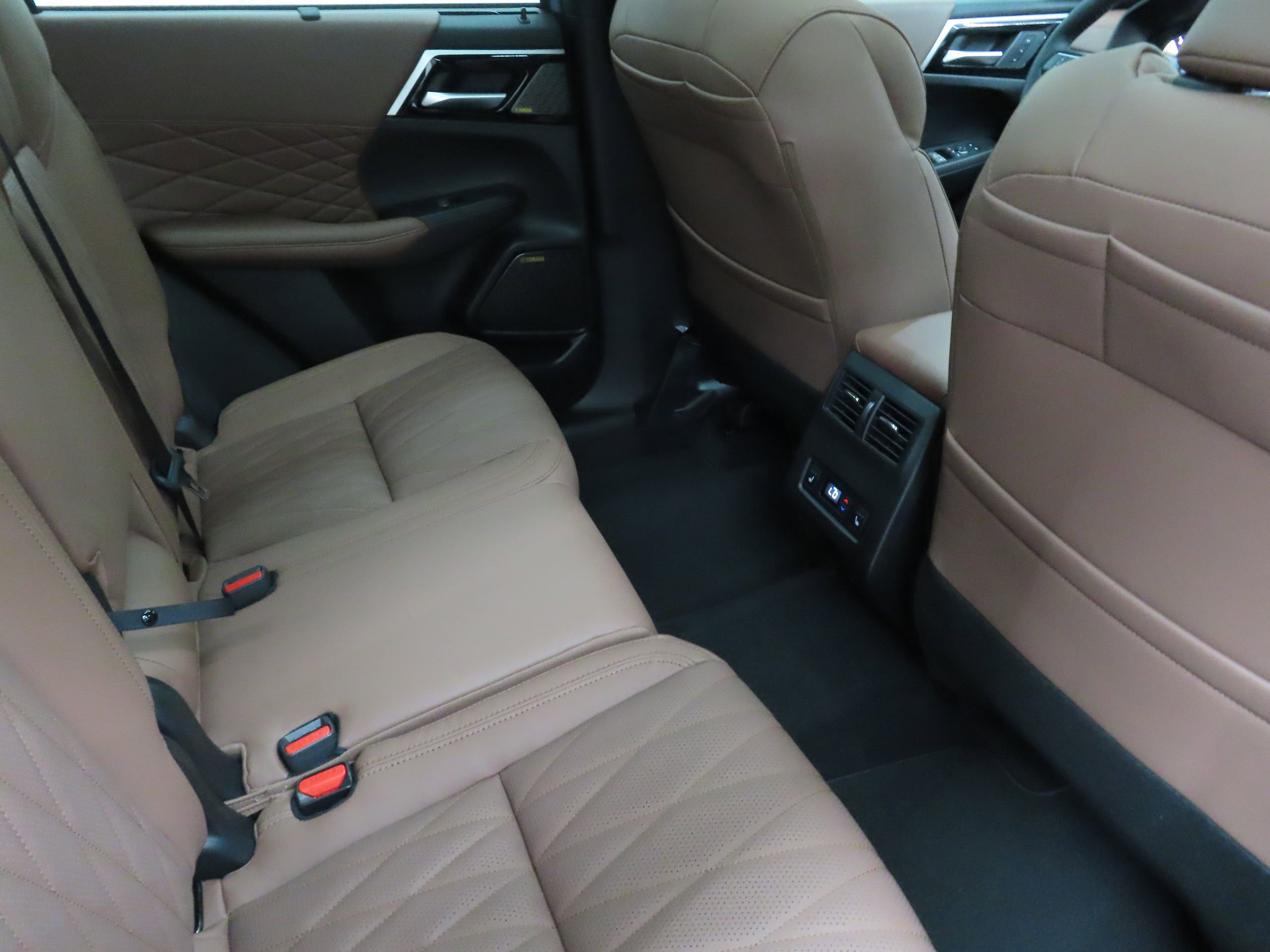 New 2026 Mitsubishi Outlander SEL FWD image 24