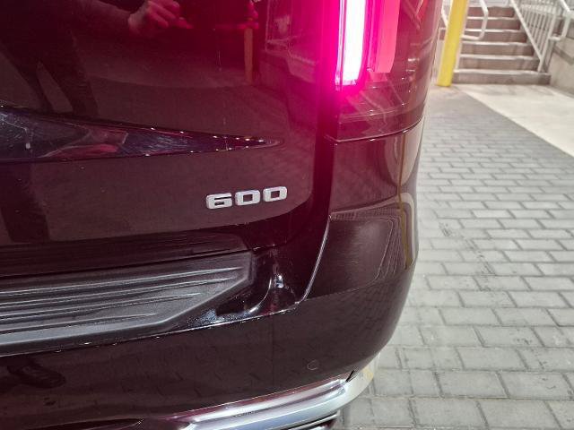 Used 2023 Cadillac Escalade Premium Luxury AWD/4WD image 10