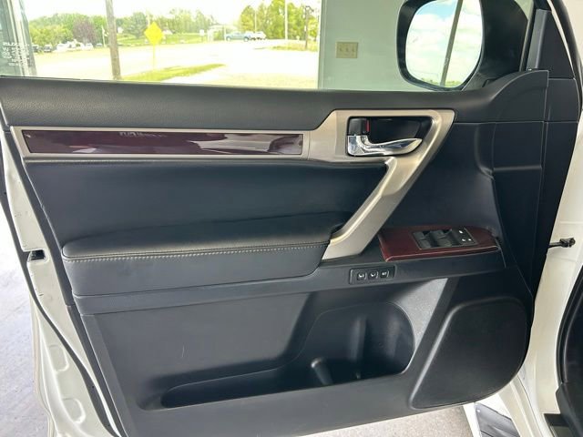 Used 2018 Lexus GX 460 Premium w/ Premium Package AWD/4WD image 14