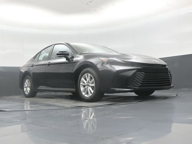 Used 2025 Toyota Camry LE FWD image 45