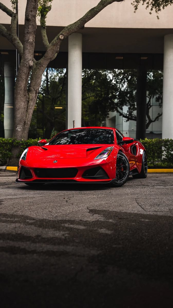 Used 2025 Lotus Emira RWD image 4