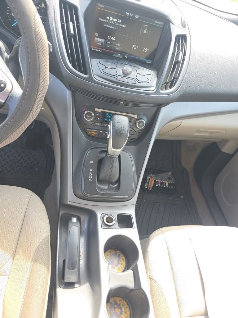 Used 2015 Ford Escape SE w/ Equipment Group 201A FWD image 17