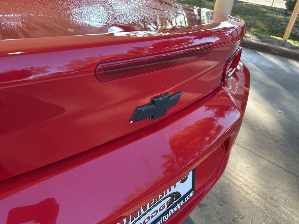 Used 2020 Chevrolet Camaro LT image 18