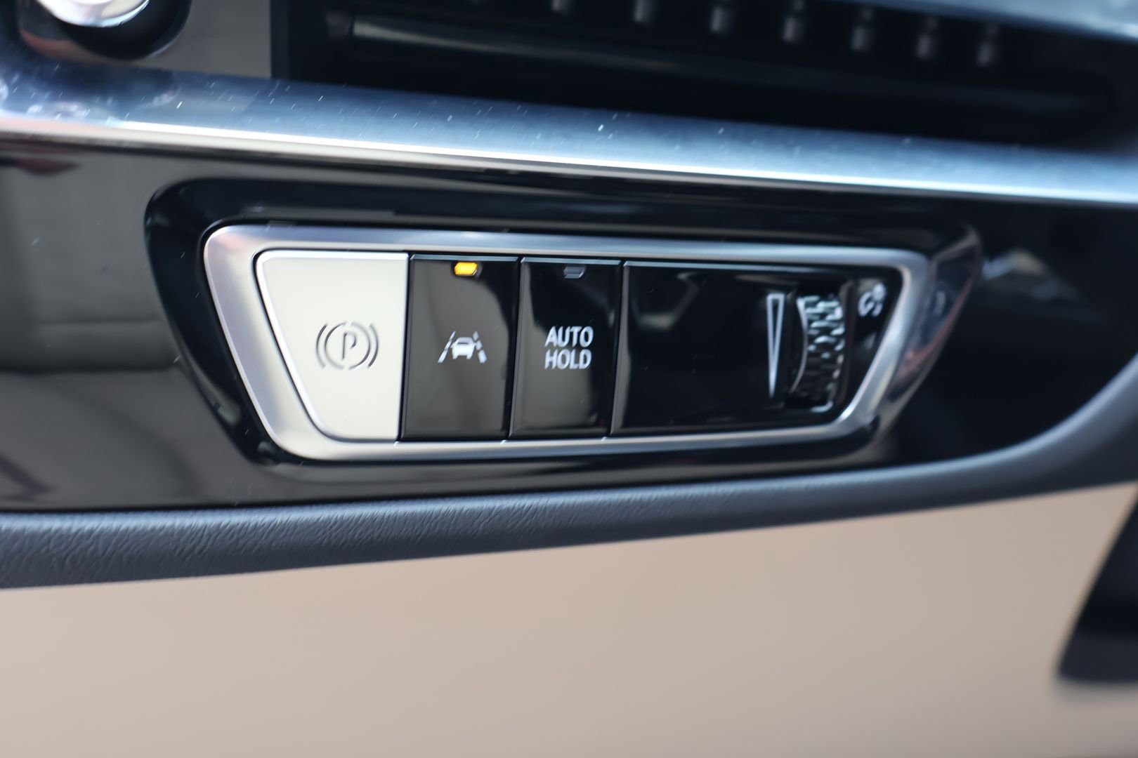 Used 2024 Cadillac Lyriq Sport w/ Nappa Leather Package AWD/4WD image 21