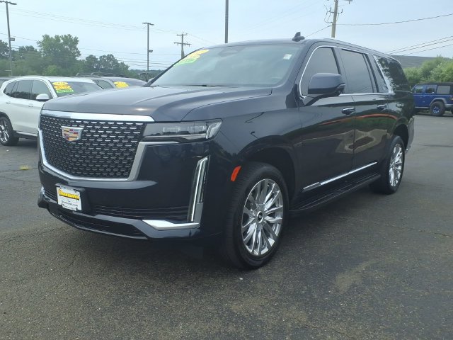 Used 2023 Cadillac Escalade ESV Premium Luxury AWD/4WD image 2
