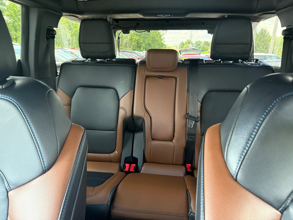 Used 2023 Ford Bronco Outer Banks w/ Sasquatch Package AWD/4WD image 22