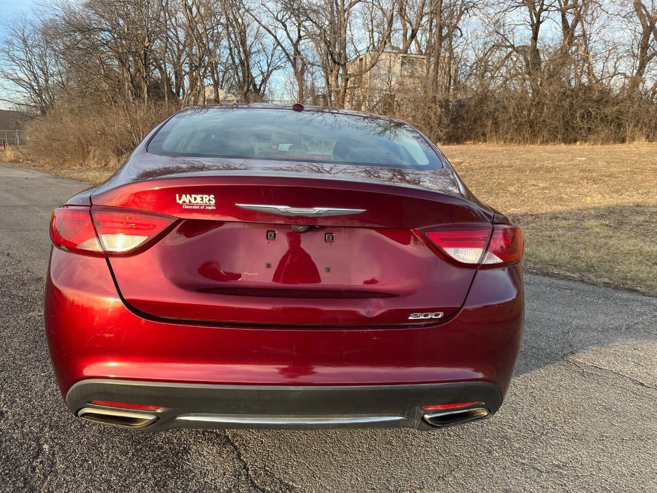 Used 2016 Chrysler 200 Limited w/ Convenience Group FWD image 6