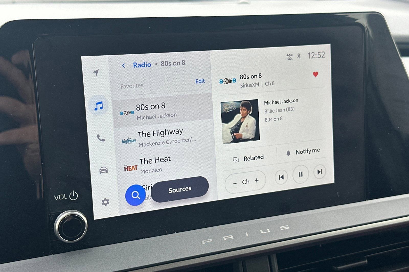 Used 2024 Toyota Prius Prime SE image 20