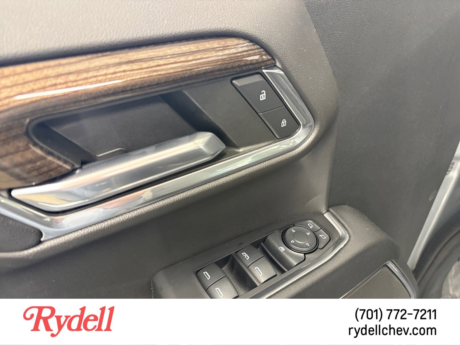 Used 2023 Chevrolet Silverado 1500 LT AWD/4WD image 11