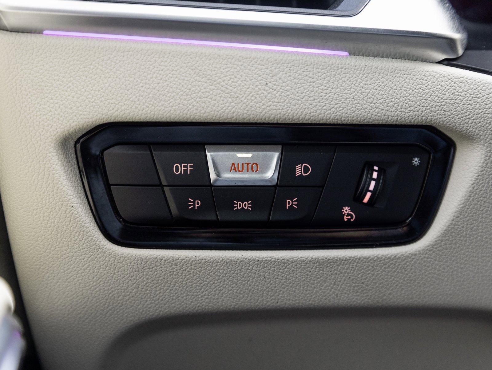 Used 2022 BMW 330i Sedan w/ Premium Package image 17