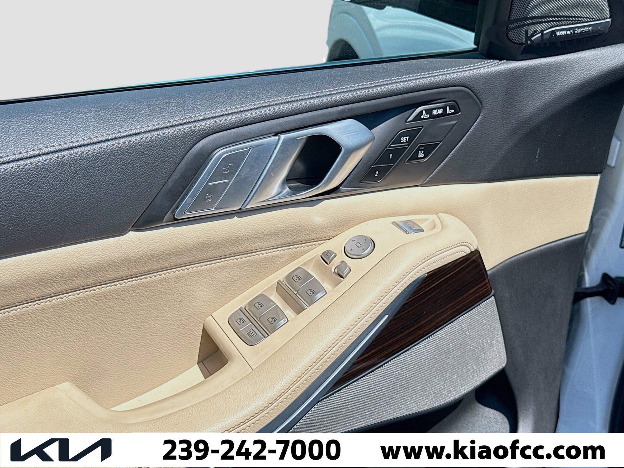 Used 2021 BMW X7 xDrive40i w/ Premium Package image 23