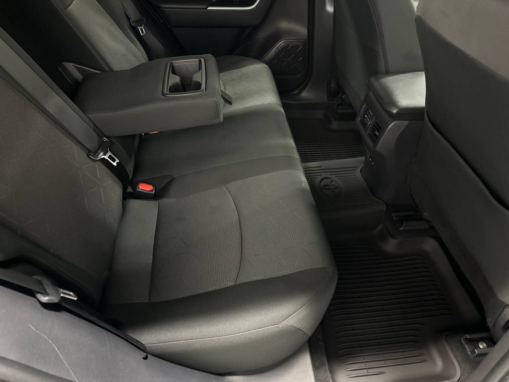 Used 2025 Toyota RAV4 XLE FWD image 52