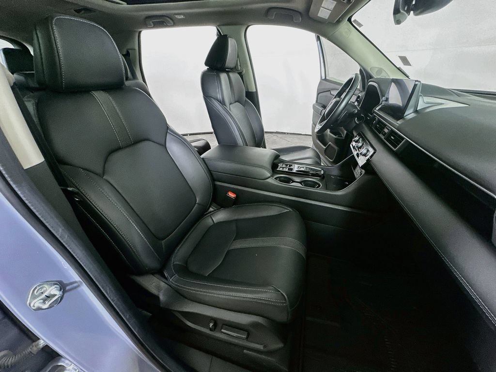 Used 2024 Honda Pilot Touring image 12