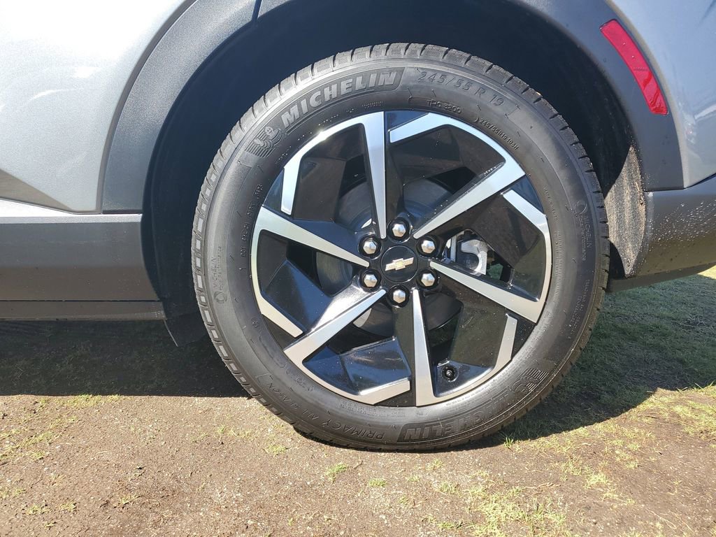 Used 2026 Chevrolet Equinox EV LT image 5