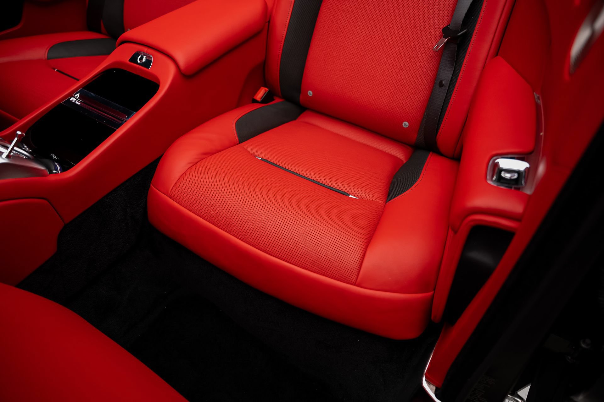 Used 2017 Rolls-Royce Dawn RWD image 73