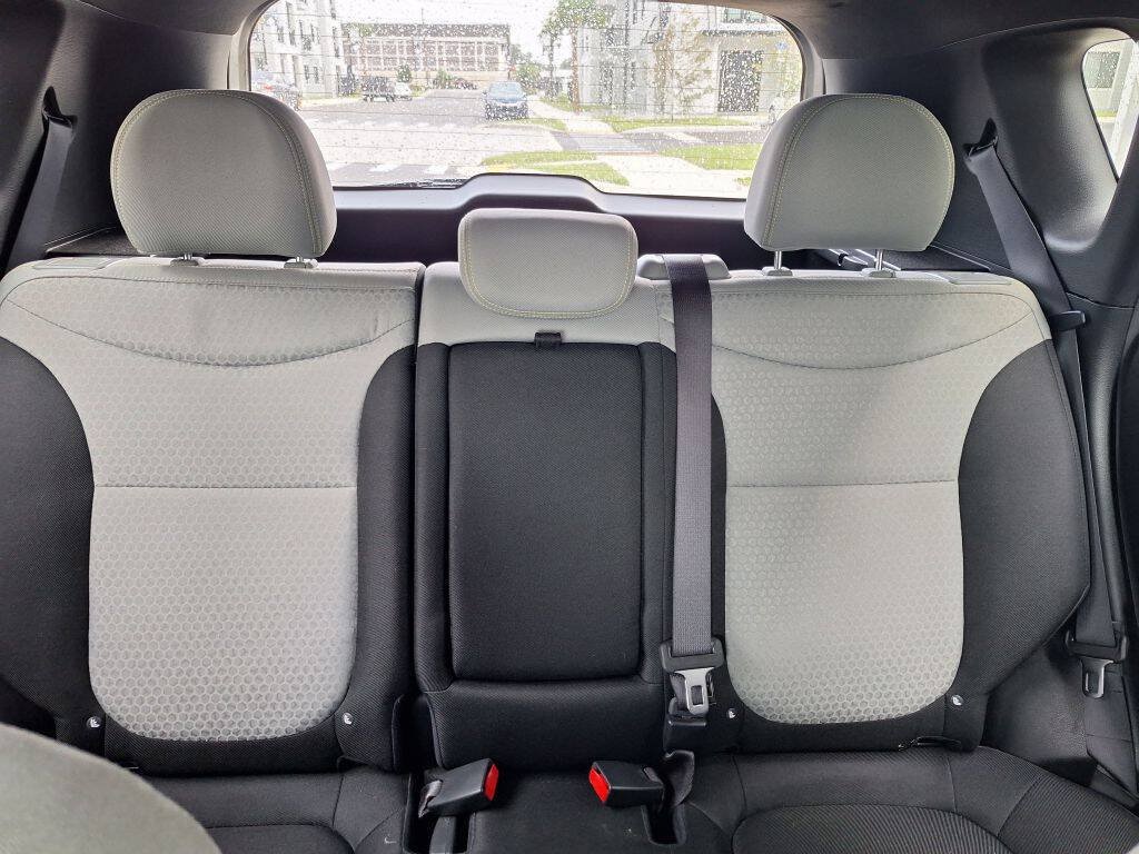 Used 2016 Kia Soul + FWD image 33