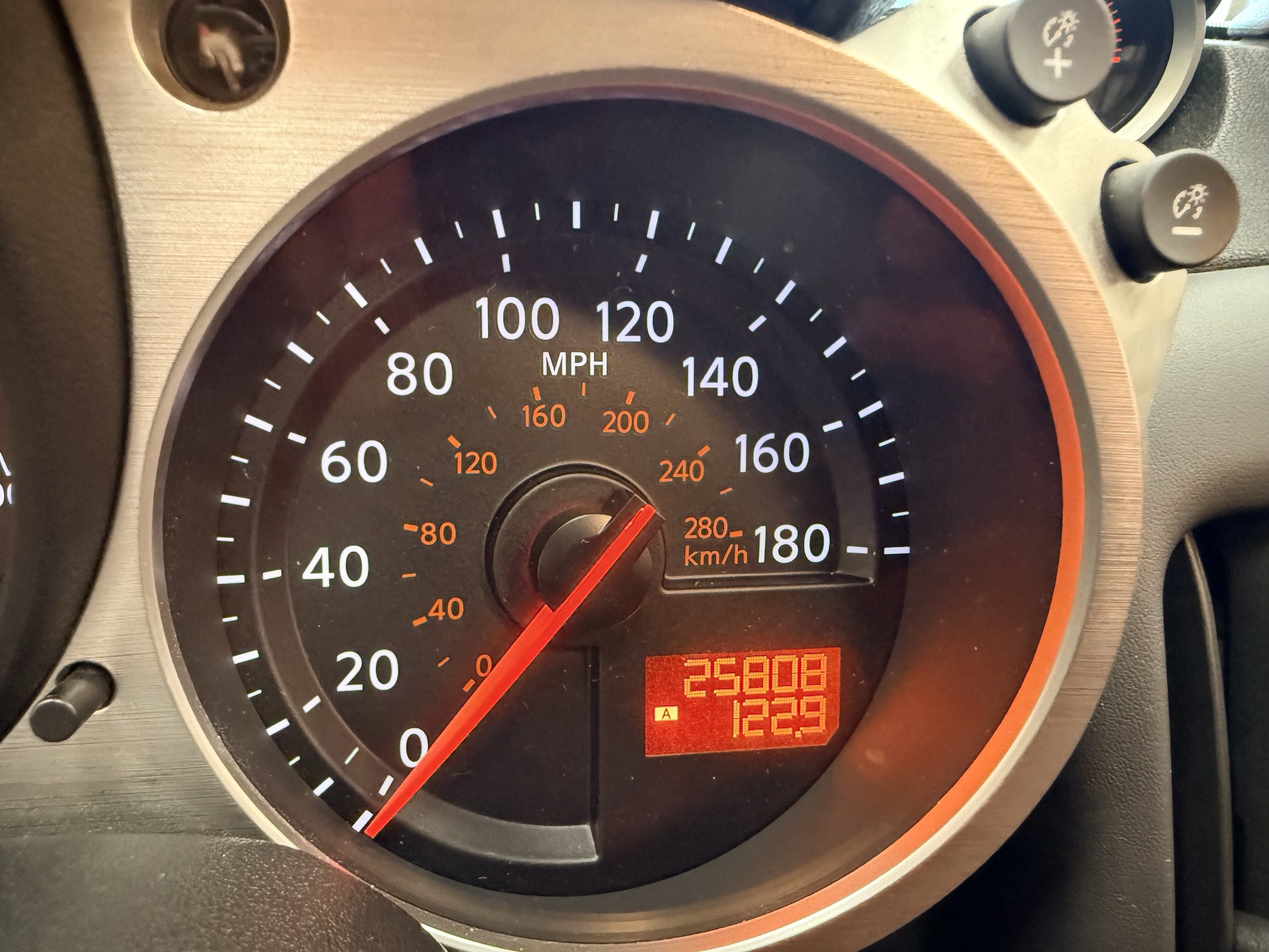Used 2012 Nissan 370Z Touring RWD image 7
