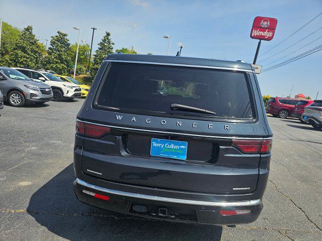 Used 2023 Jeep Wagoneer Series III w/ Preferred Equipment Group AWD/4WD image 38