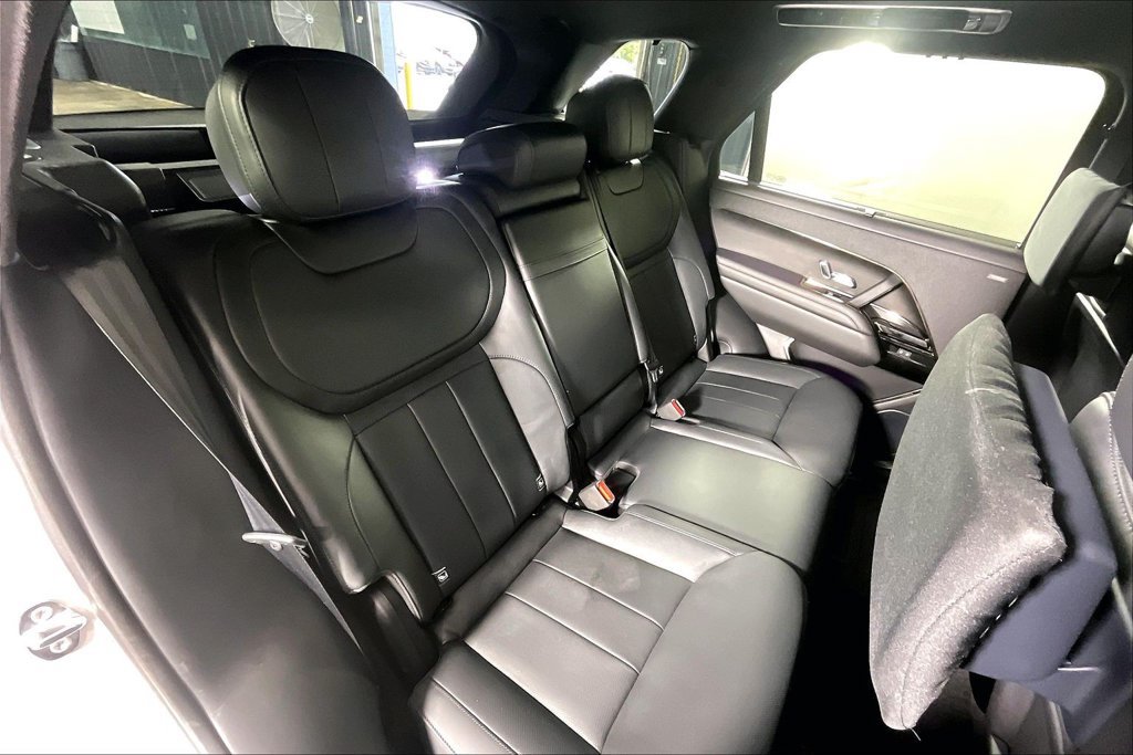 Used 2025 Land Rover Range Rover Sport Autobiography AWD/4WD image 35