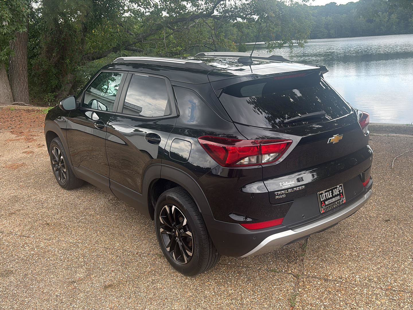 Used 2023 Chevrolet TrailBlazer LT w/ Convenience Package AWD/4WD image 8