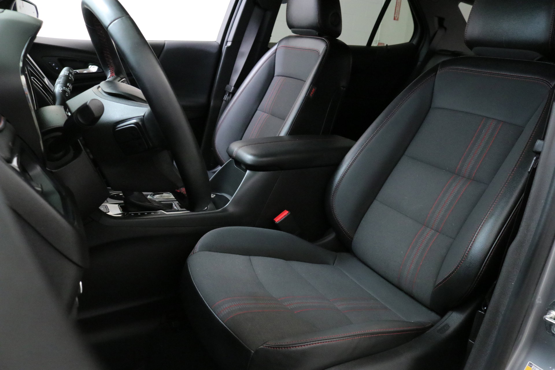 Used 2024 Chevrolet Equinox RS image 25