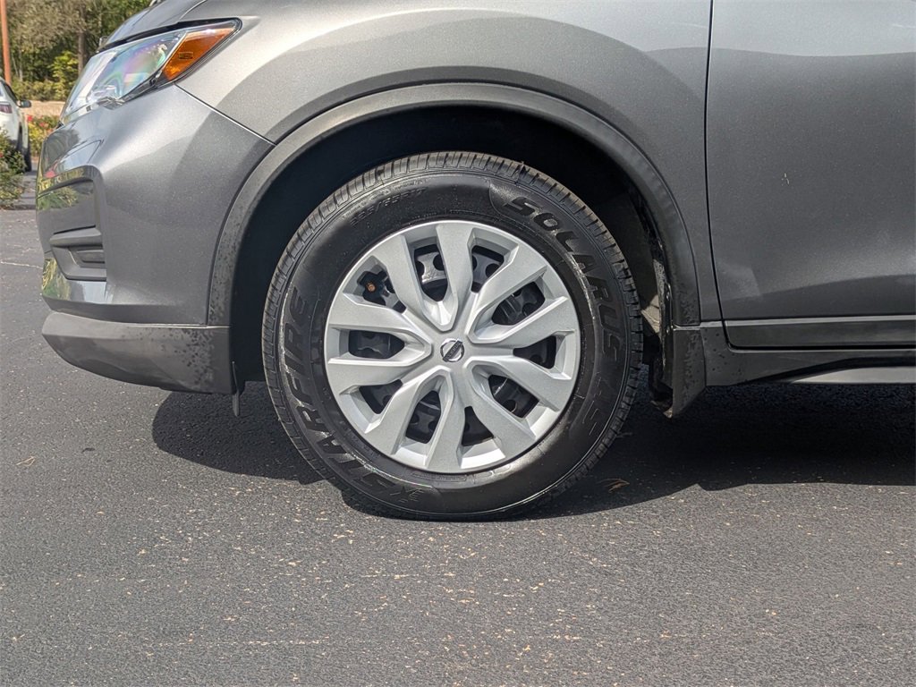 Used 2017 Nissan Rogue S image 8