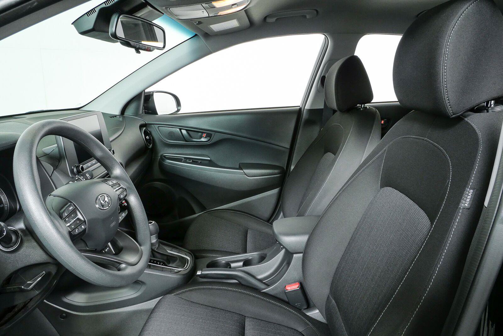 Used 2023 Hyundai Kona SEL AWD/4WD image 5