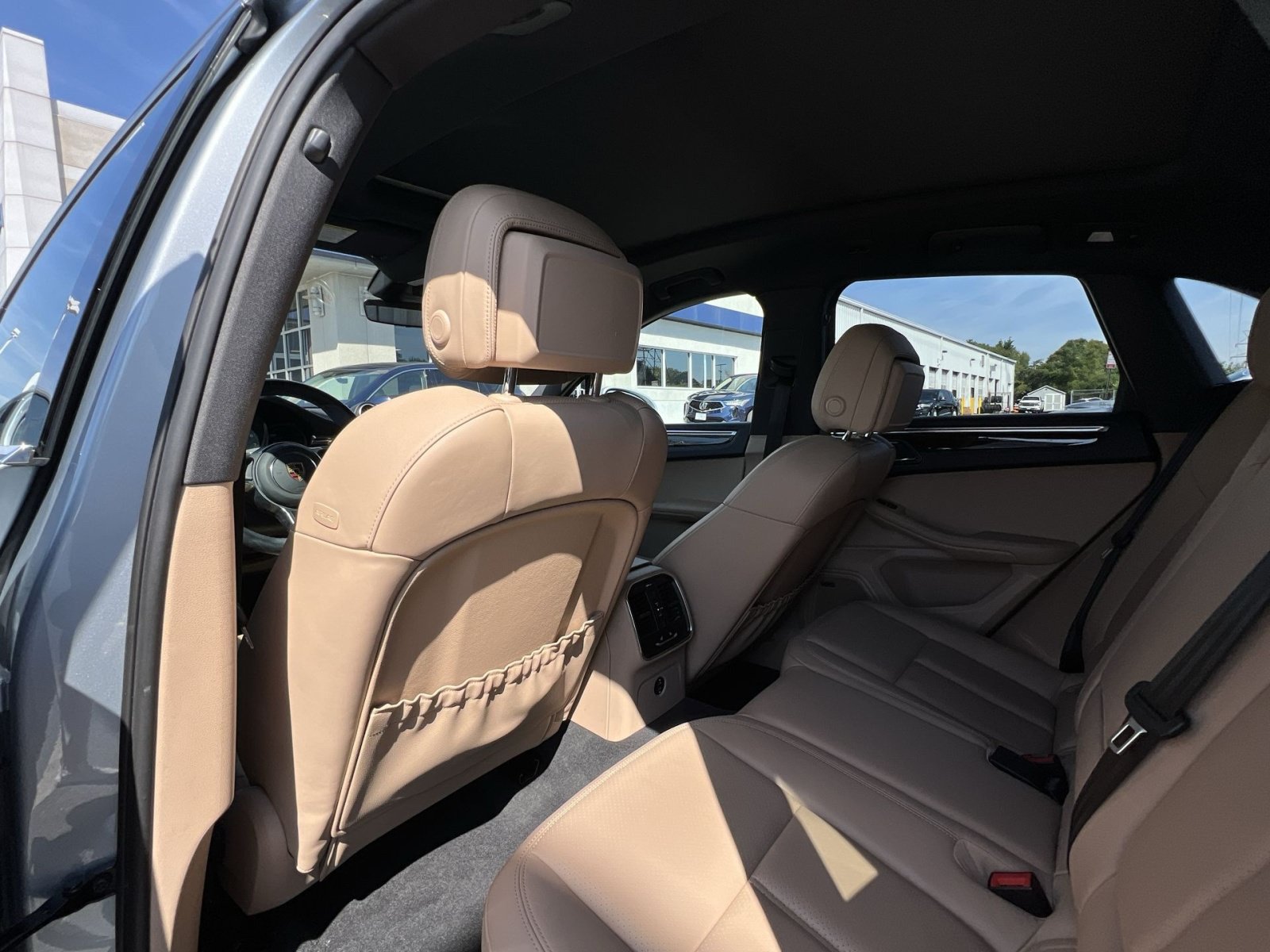 Used 2021 Porsche Macan S AWD/4WD image 23