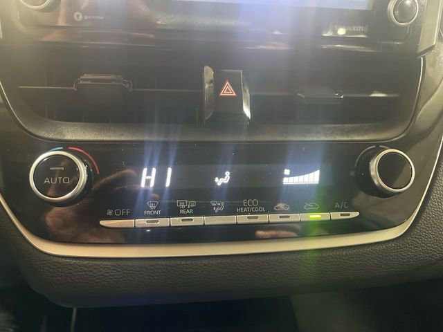 Used 2022 Toyota Corolla LE w/ LE Convenience Package FWD image 18