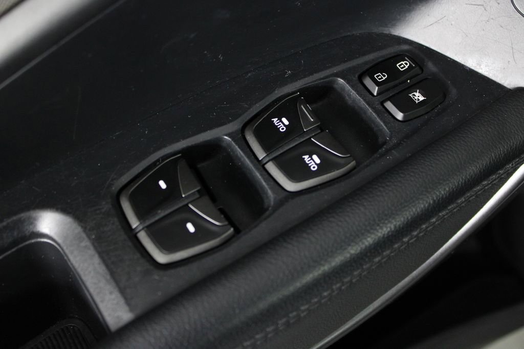 Used 2017 Hyundai Santa Fe Sport image 18