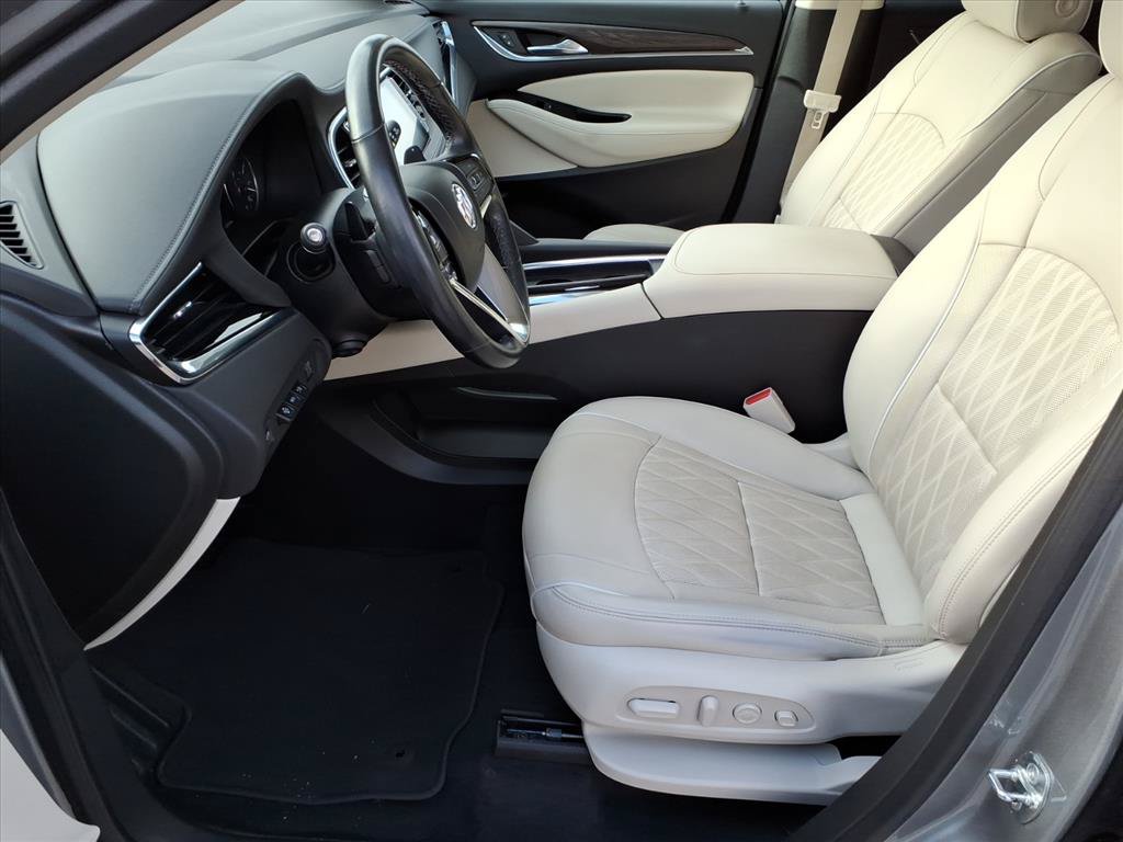 Used 2024 Buick Enclave Avenir w/ Avenir Technology Package AWD/4WD image 12