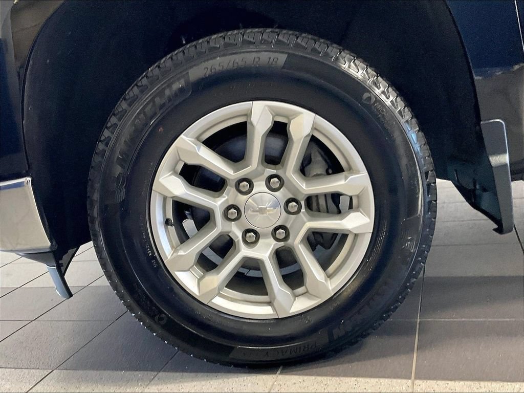 Used 2023 Chevrolet Silverado 1500 LT AWD/4WD image 4