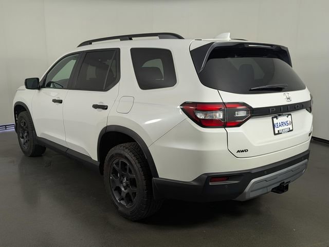 Used 2025 Honda Pilot TrailSport image 6