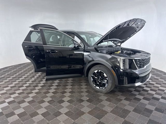 Certified 2025 Kia Sorento S w/ Panoramic Sunroof Package image 14