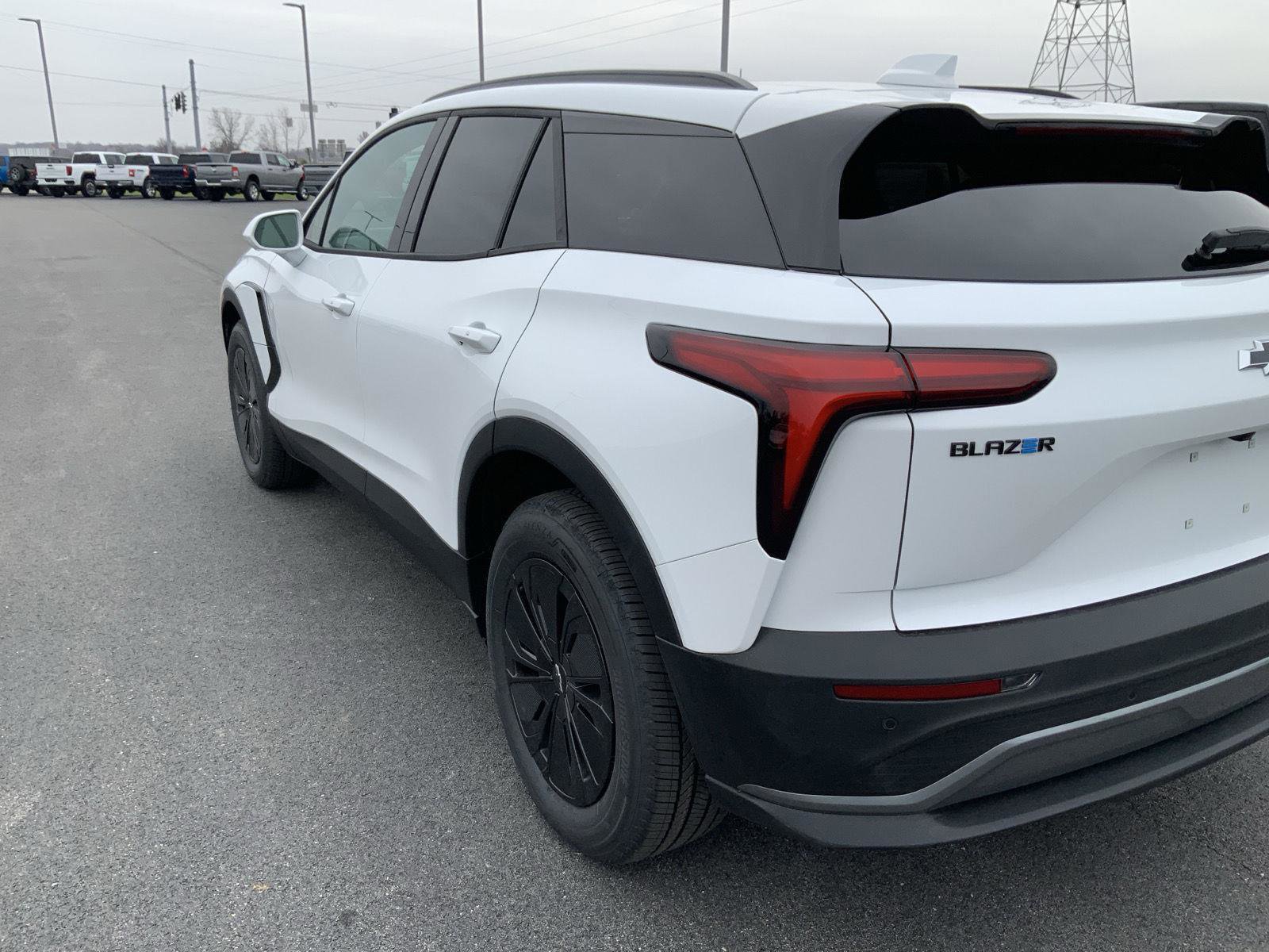 New 2026 Chevrolet Blazer EV LT image 19