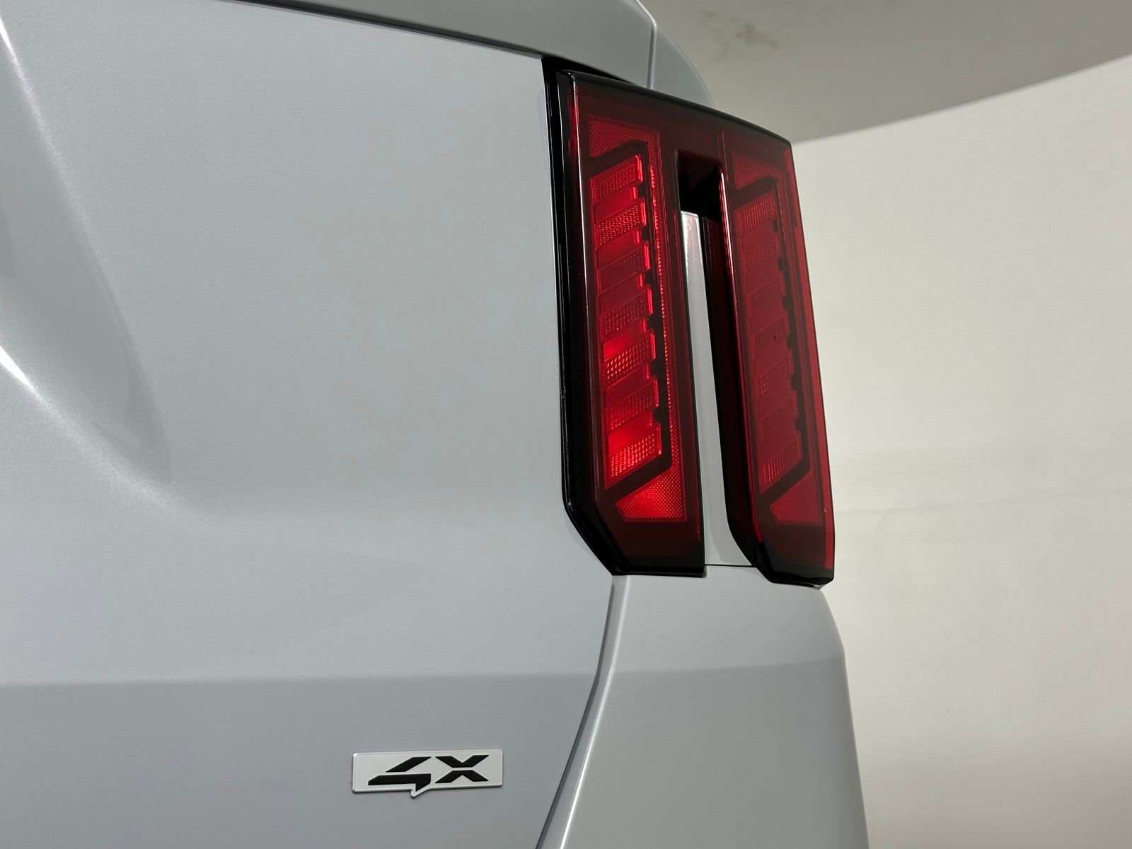 Used 2025 Kia Sorento EX w/ Panoramic Sunroof Package image 14