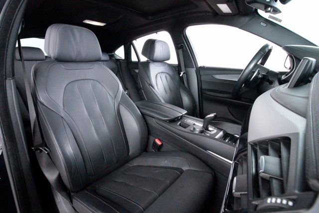 Used 2019 BMW X6 xDrive50i w/ M Sport Package image 26
