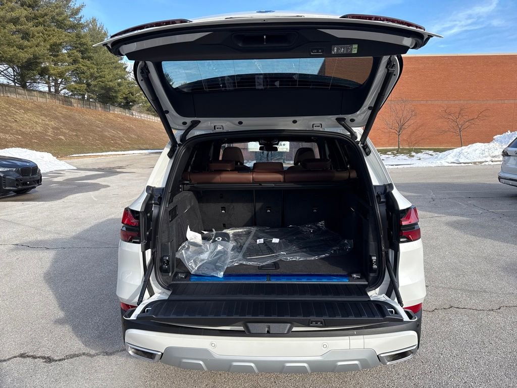 New 2026 BMW X5 xDrive50e w/ Climate Comfort Package image 23