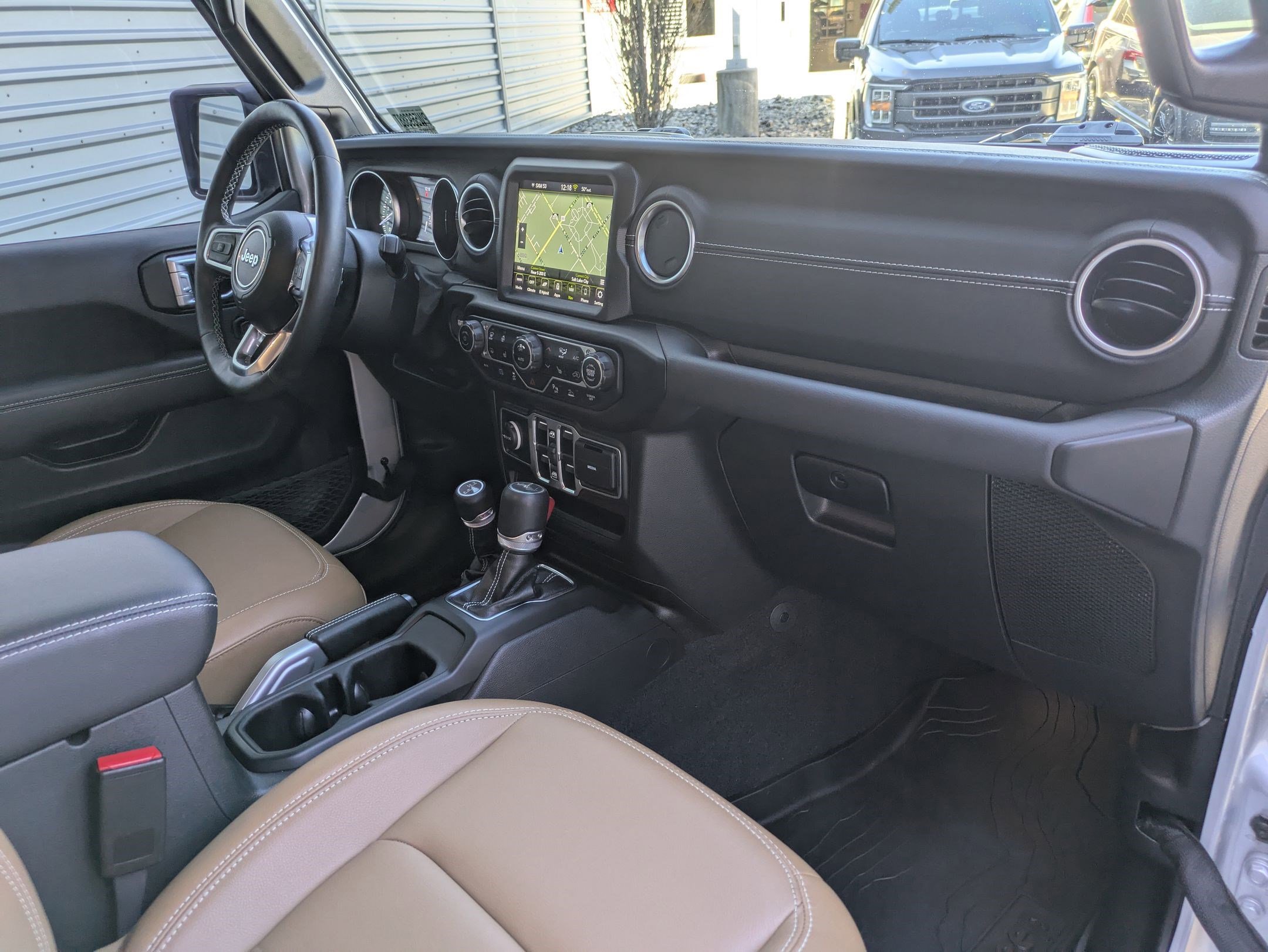 Used 2023 Jeep Wrangler Sahara w/ Cold Weather Group image 31