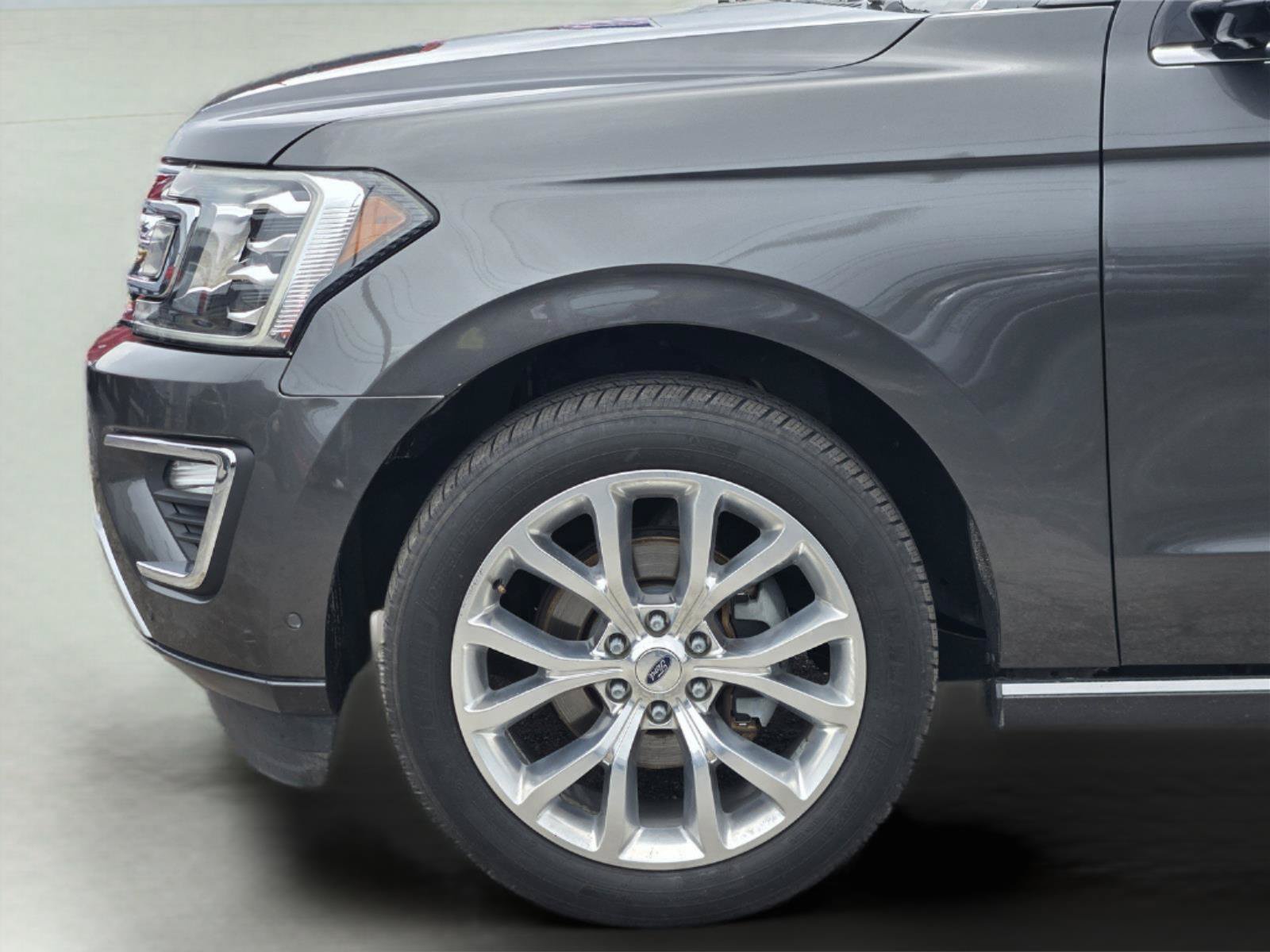 Used 2018 Ford Expedition Limited w/ Equipment Group 302A RWD image 10