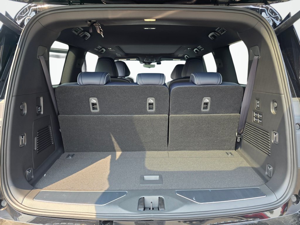 New 2027 INFINITI QX80 Sensory w/ Sport Exterior Package AWD/4WD image 11